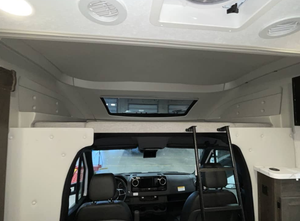 รถบ้านมือสอง Coachmen Prism Class C RV Camper Motorhome ปี 2022 2023 2020 ขายส่ง มีสีให้เลือกตามสั่ง ไมล์น้อย 4-6 ที่นั่ง - Product Image 5