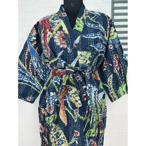 ชุดกิโมโนยาวแบบกลับด้านได้ Kantha Pur สีเขียวพาสเทล ลายสัตว์ ผ้าฝ้าย สำหรับคลุมชุดว่ายน้ำ - Product Image 2
