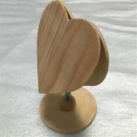Mini madera contrachapada en forma de corazón lugar tarjeta Memo titular foto de madera nota Clip soporte Base de exhibición para papel de menú de oficina, boda