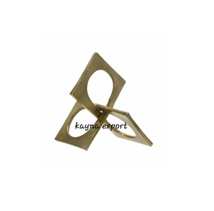 Cangurera decorativa de manzana y melocotón, color dorado, metal, Decoración de mesa - Product Image 4