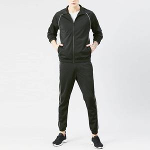 Ropa de entrenamiento informal para hombre Sudadera con capucha y pantalón con cremallera estampada Producto caliente para correr y hacer ejercicio Conjuntos de ropa estampados para hombre - Product Image 1