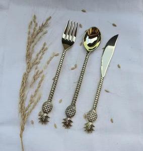 Cuillère et fourchette et couteau en acier inoxydable de couleur en bois ensemble de couverts tendance Accent décoratif de mariage fait à la main - Product Image 5