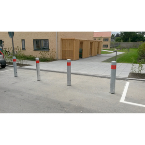"QUANTUS" Pilone di Barriera in Acciaio Ø 152 mm, rimovibile - Product Image 1