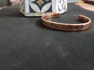 Pulsera de Terapia Magnética de Cobre Puro Personalizada con Estampado a Mano, Diseño de Frase Grabada Personalizada, Alivio del Dolor de Artritis, Unisex - Product Image 2