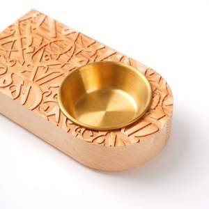 Cendrier en bois fabriqué à la main pour une durabilité à long terme offrant un style confortable et une finition en bois intemporelle - Product Image 4