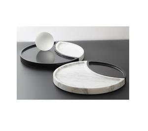 Nouvelle tendance de forme ronde élégante plateau de service en marbre blanc et noir avec poignées en forme de cube uniques et modernes en prix de gros bon marché - Product Image 3