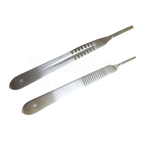 Poignée de scalpel chirurgical en acier inoxydable de qualité supérieure Poignée BP pour un usage médical durable et des opérations précises - Product Image 1