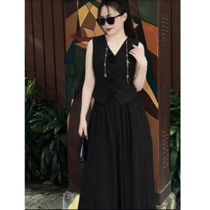 Ensemble blazer élégant à manches courtes et jupe longue-Mélange parfait de style moderne et de sophistication pour le bureau et les événements spéciaux - Product Image 3