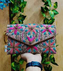 2025 Fashionable Premium Wedding Beaded Clutch Bags for Women Customizable Zipper Closure Evening Bags Whole Sale - Product Image 1