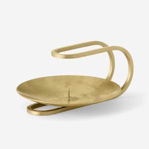 Lujoso candelabro decorativo de latón para centros de mesa e iluminación de acento con diseño premium para decoración del hogar - Product Image 1