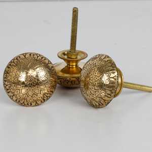 Bouton de tiroir en laiton en forme de feuille classique, quincaillerie décorative pour meubles, finition lisse élégante, vente en gros - Product Image 2