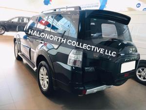 Mitsubishi Pajero 2018 Usado, Gasolina/Petrolio, Automático, Turbo, Asientos de Cuero Oscuros, R17, Todoterreno, Lujo, 4x4, SUV con Volante a la Izquierda, en Venta - Product Image 3