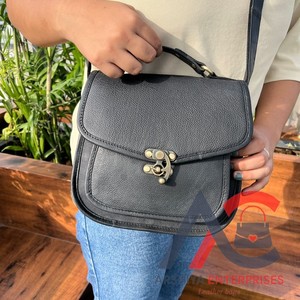 2024 usine personnalisé pleine fleur en cuir véritable dames sacs à main mode haute qualité en cuir de vache luxe serrure sac à main pour les femmes - Product Image 1