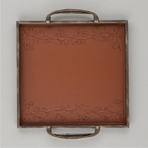 Bandeja de cuero contemporánea con diseño minimalista y base fuerte que proporciona una mezcla perfecta de durabilidad y estilo sofisticado - Product Image 1