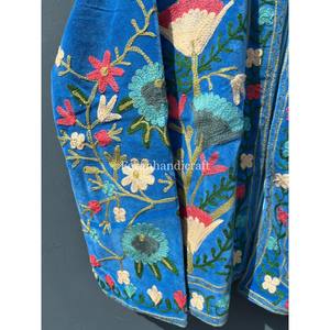 Veste courte en tissu brodé Suzani Veste unisexe d'hiver faite à la main avec doublure intérieure en coton Style hippies - Product Image 3