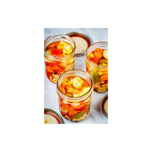 Aceitunas verdes encuradas de forma natural con sal marina y hierbas aromáticas - Product Image 6