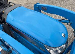 Tracteur haute performance LS MT125 25 CV Turbo Diesel 2 pédales Hydrostat 4x4 Plateau de coupe 60 pouces 2 vitesses Homologué EPA CE à vendre - Product Image 4