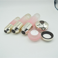 Ensemble de flacons et pots cosmétiques en verre rose dégradé |   Emballage de luxe pour soins de la peau avec des bouchons métalliques argentés