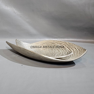 Plateau de service rose joyeux avec motifs de cadeaux lumineux idéal pour afficher des friandises et améliorer l'atmosphère festive - Product Image 4