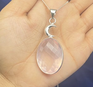 Colgante de cuarzo rosa delicado hecho a mano, Plata de cuarzo rosa natural en plata de ley, colgantes y dijes finos para mujer - Product Image 4