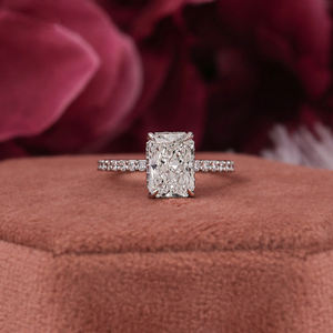 Radiant Cut Lab Grown Diamond Anillo de compromiso Halo oculto 10K Oro sólido Chapado en oro Estilo de moda Accent IGI Certified-Mujer - Product Image 2