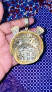 Colgante de Diamante Redondo de 3.50Ct con Diseño de Conejo, Plata de Ley Chapada en Oro, Clásico y Encantador para Fiestas - Product Image 3