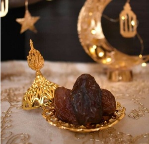 Bol en métal gravé avec des motifs traditionnels offrant de magnifiques détails artisanaux pour une décoration intérieure unique - Product Image 1