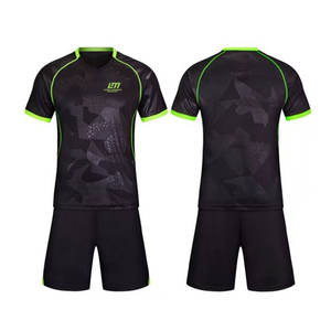 Uniforme de football de la meilleure qualité, uniforme de football sur mesure, vêtements d'entraînement, uniforme de football dans les vêtements de sport - Product Image 1