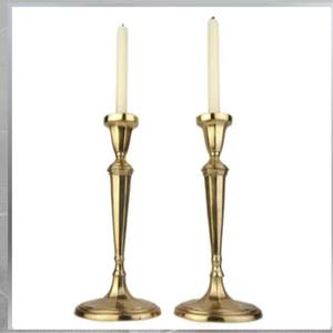 Bougeoir en métal style antique d'inspiration vintage Design orné pour décoration de fête intérieure exclusive pour Pâques et Noël - Product Image 2