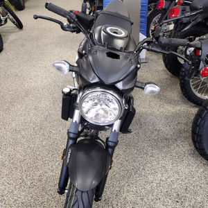 Disponible dès maintenant : Motocyclettes de rue SV650 (ABS) 2025 – Nouveautés en stock - Product Image 1