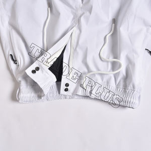 Nouveauté Pantalon de neige blanc imperméable avec taille à cordon, braguette avant, passants de ceinture, poches cargo zippées et évents - Product Image 3