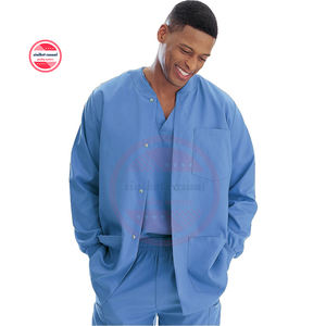 เสื้อแจ็คเก็ตสครับสำหรับผู้ชาย | กระเป๋าผ้าฝ้ายโพลีเอสเตอร์คุณภาพสูงแขนยาวถักกระดุมข้อมือปิดสแน็ปด้านหน้าโลโก้ที่กำหนดเอง - Product Image 1