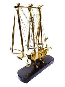 Yate de Lujo Titanic de Latón Antiguo, Pieza Decorativa Náutica Hecha a Mano para el Hogar - Product Image 5