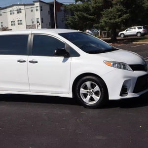 Toyota Sienna L d'occasion 2018 - Product Image 1