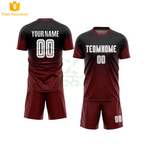 Uniformes de football de haute qualité au design optimal avec impression de logo personnalisé, 100% polyester, impression par transfert thermique pour vêtements d'équipe - Product Image 1