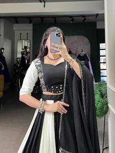 Diseñador puro rayón Lehenga Choli pesado liso e impreso con papel espejo trabajo encaje Gota Patti para traje de vestido de boda - Product Image 6