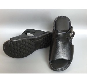 Summer Wholesale Comfortable High-Quality Genuine Leather Men's Slides Rubber Sole Slip-on Shoes Sandals for Men Casual <b>Slippers</b> - Product Image 3