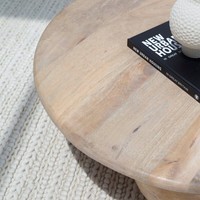 Finition naturelle en bois massif, salon, chambre à coucher, hôtel fabriqué à la main, créant une table basse ronde en bois unique