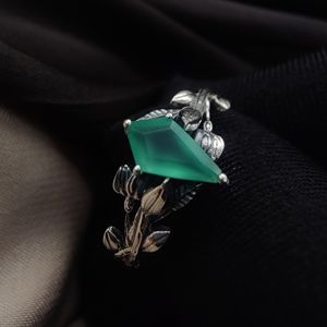 Anillo de Plata de Ley 925 con Ónice Verde en Corte Cometa, con Opciones de Baño de Oro, Joyería de Piedras Preciosas Hecha a Mano, Venta al por Mayor, Personalizable - Product Image 5