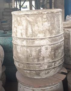 Rustic urns for garden - Product Image 2