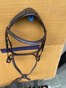 Figura anatómica de alta calidad 8 brida de filete de cuero producto de caballo deportivo ecuestre duradero con acentos de cristal brida de carreras - Product Image 5