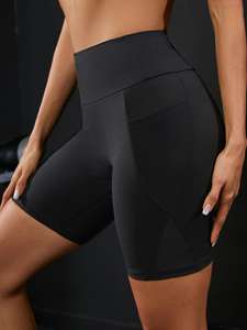 Vente en gros populaire Leggings de fitness noirs écologiques pour femmes, coupe slim, avec short intégré 1/3, en maille extensible, effet push-up fessier, délavé - Product Image 4