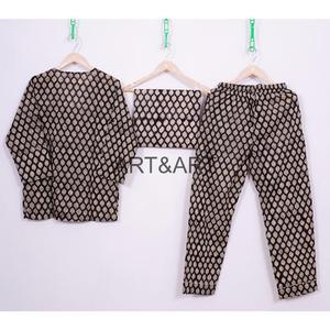 100% coton femmes pyjamas ensemble col en v manches longues Floral maison porter PJ ensemble confortable toutes saisons fête costume parfait avant - Product Image 4