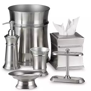 Ensemble de salle de bain en métal exclusif Offre un design distinctif pour les intérieurs de salle de bain haut de gamme - Product Image 4