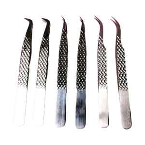 Lot de 6 pinces à cils argentées enduites de couleur argent par TARIQ MFG CO - Product Image 2