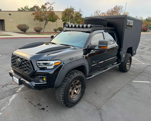 LISTO PARA CONDUCIR - USADO, VOLANTE A LA IZQUIERDA |   CONDUCCIÓN DERECHA |   TACOMAASS TRD OFF-ROAD DOBLE CABINA 4X4 V6 2021 CON CAMPER BOXMANUFAKTUR - Product Image 1