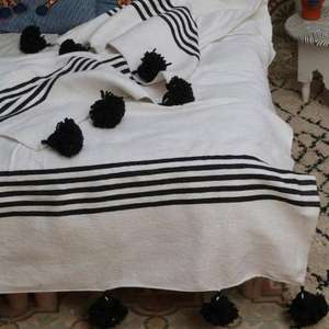 Manta Marroquí Hecha a Mano, Auténtica, Artesanal, Diseño Tribal, Suave, Tejida, Decoración para el Hogar, Regalo - Product Image 1