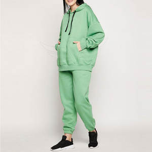 Haut court en coton biologique personnalisé pour femmes pantalon de jogging sweat 2 pièces jogging survêtement à capuche ensemble survêtement pour femmes - Product Image 5