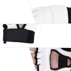 ถุงมือฝึก MMA สำหรับผู้ใหญ่พร้อมสายรัดข้อมือปรับสีและโลโก้ได้วัสดุ PU MOQ ต่ำ10คู่ - Product Image 4