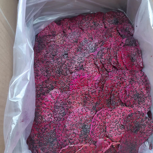 Fabrication de chips de jacquier séchées croustillantes du Vietnam, tranches jaunes dorées, emballage en vrac, collation de fruits tropicaux naturels - Product Image 1